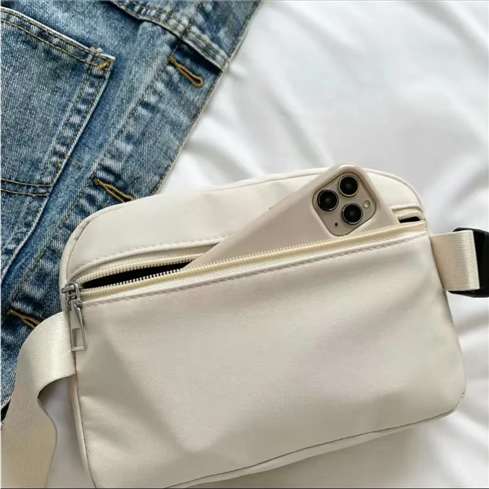 Waist Bag/ Shoulder Bag / Messenger Bag - Picture 2 of 8